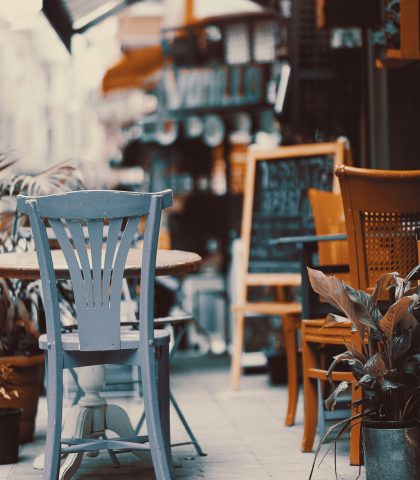 Cafe Chairs: Types, Designs, Styles, and More